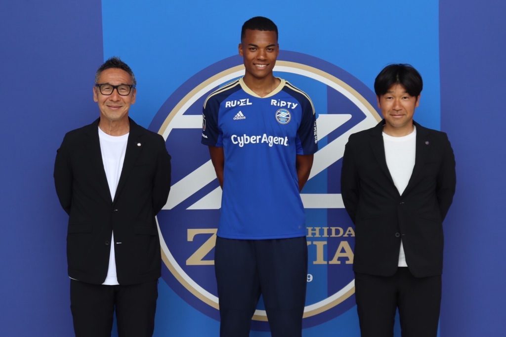 日本队长带领国家队进入新一届赛季