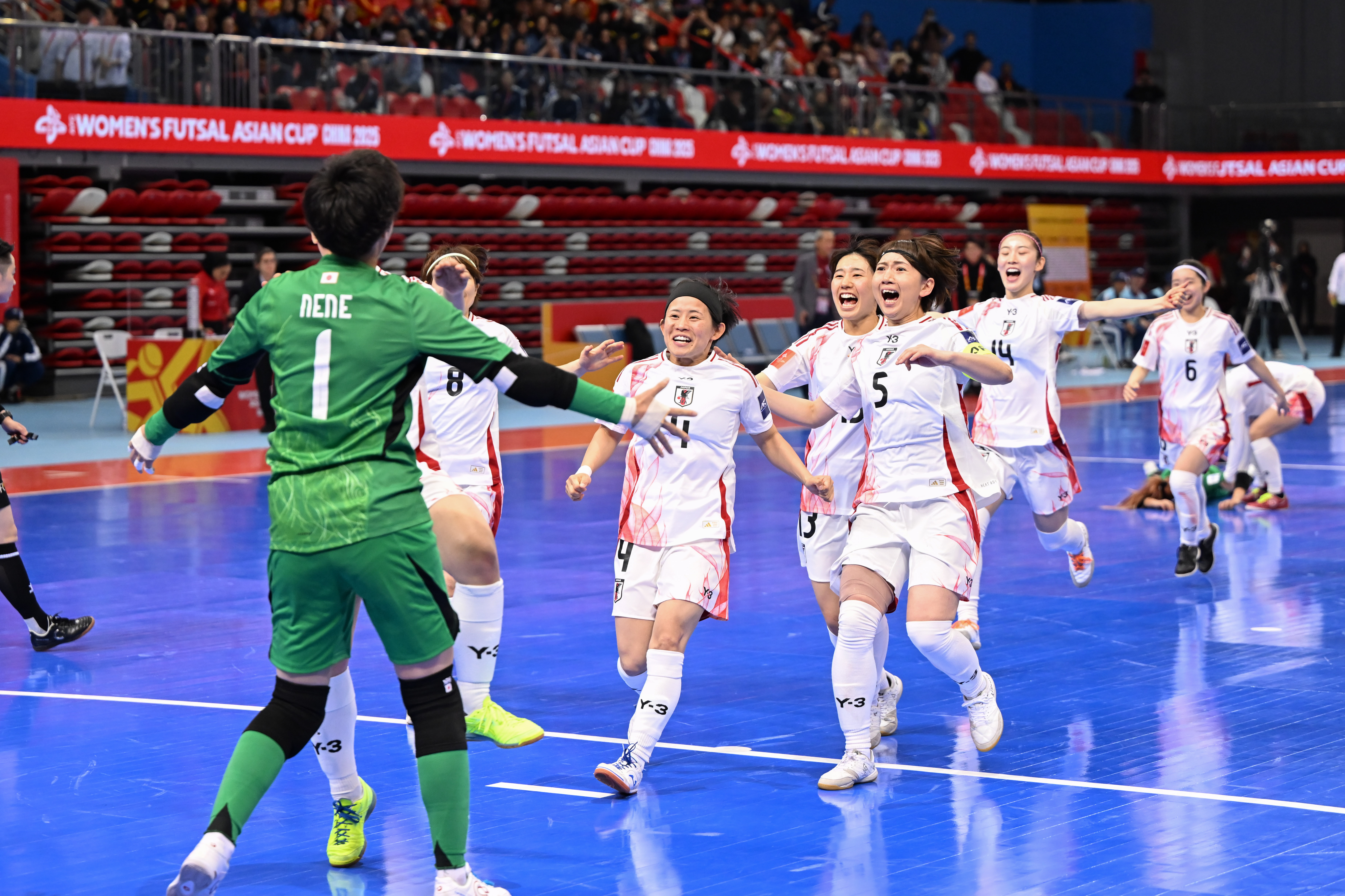 日本女足艰难晋级半决赛