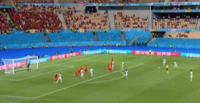 比利时队豪取胜利，轻松晋级