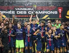 巴黎全队齐心协力，豪取胜利领先积分榜的简单介绍