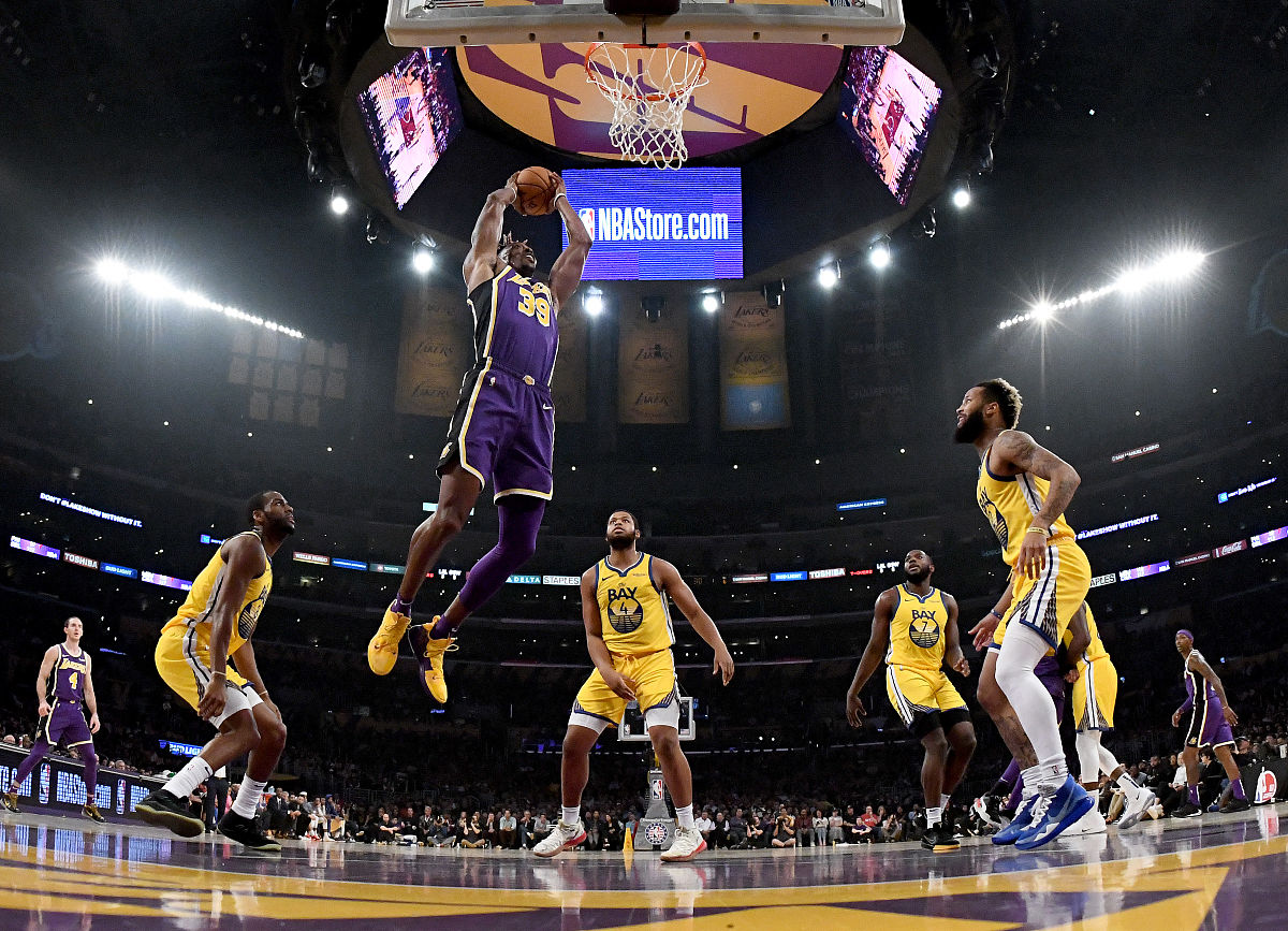 PG中国登录入口-勇士客场击败公牛，库里砍下全场最高38分的简单介绍