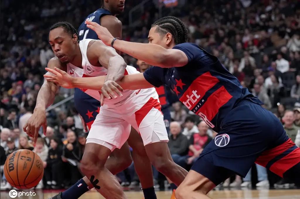 篮网击败猛龙系列赛追平