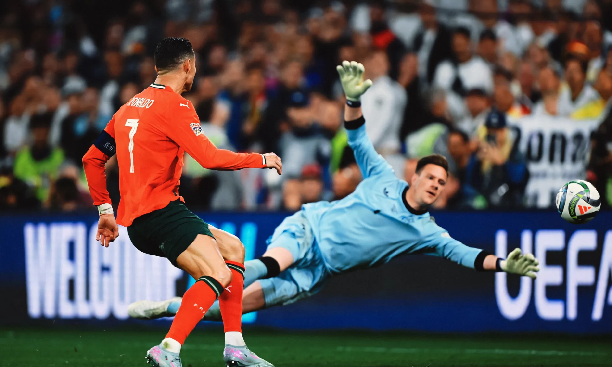 PG电子游戏-意大利逆袭葡萄牙，成功挺进欧国联四强