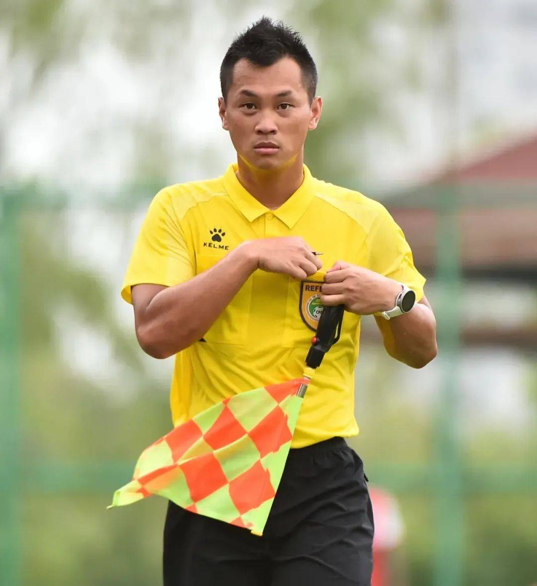 PG电子试玩-国内足球联赛强强对决，裁判辅助争议