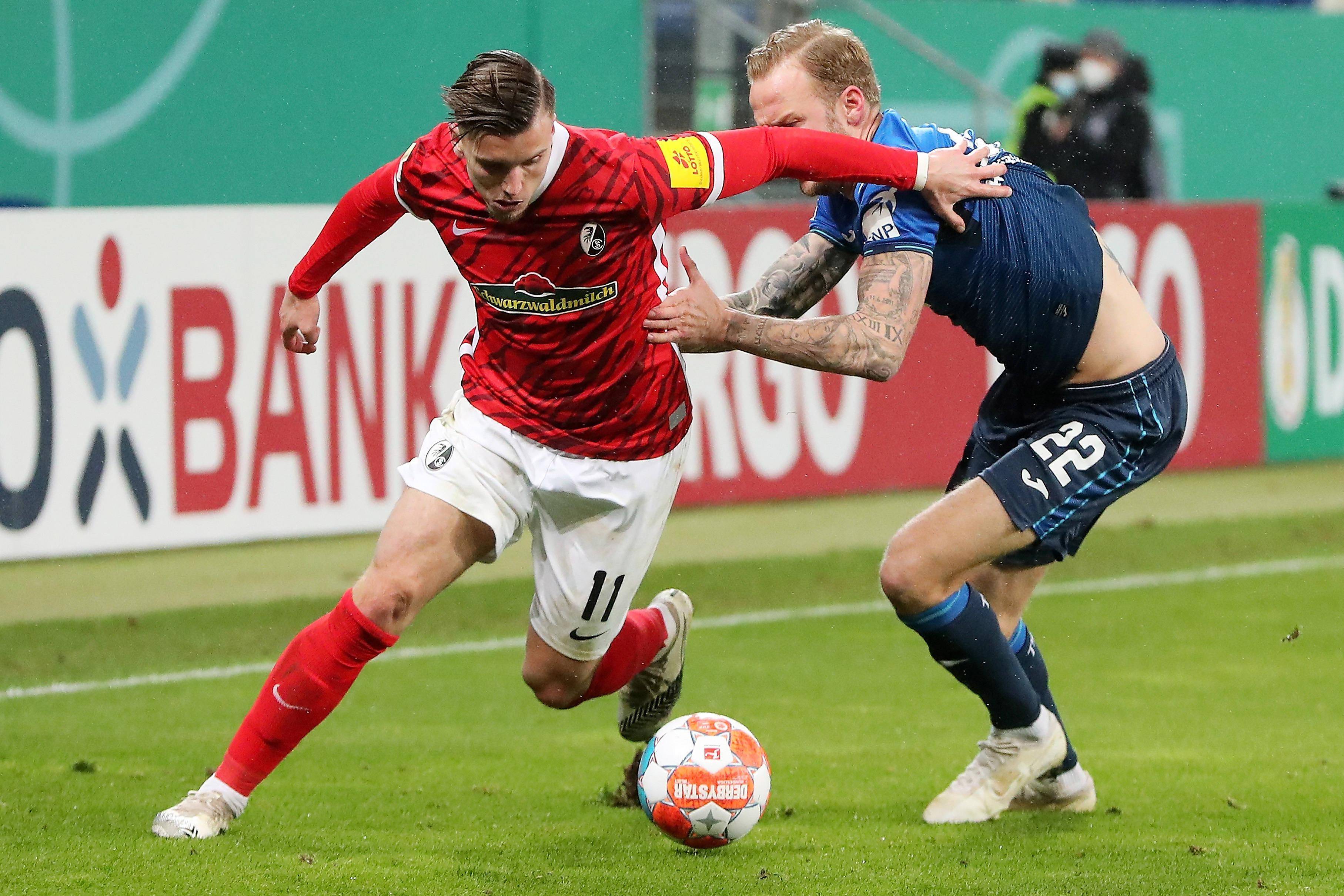 法兰克福主帅调整战术，球队状态回暖的简单介绍