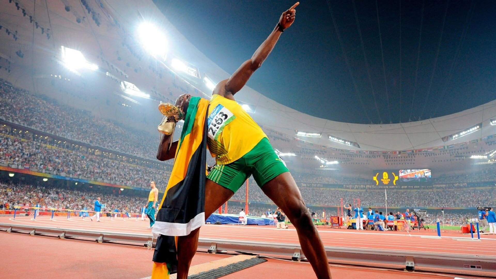 红牛二队的意外横扫,与汉密尔顿的火热独舞