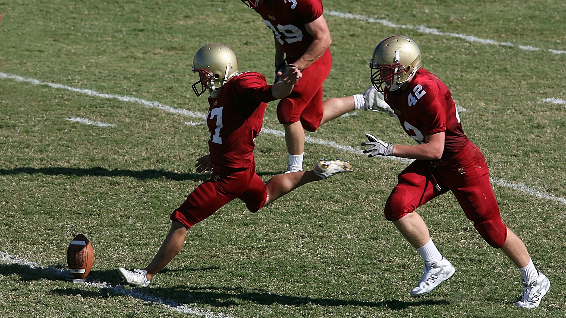 三巨头85分遮天蔽日,西亚卡姆空砍42+10创纪录之夜